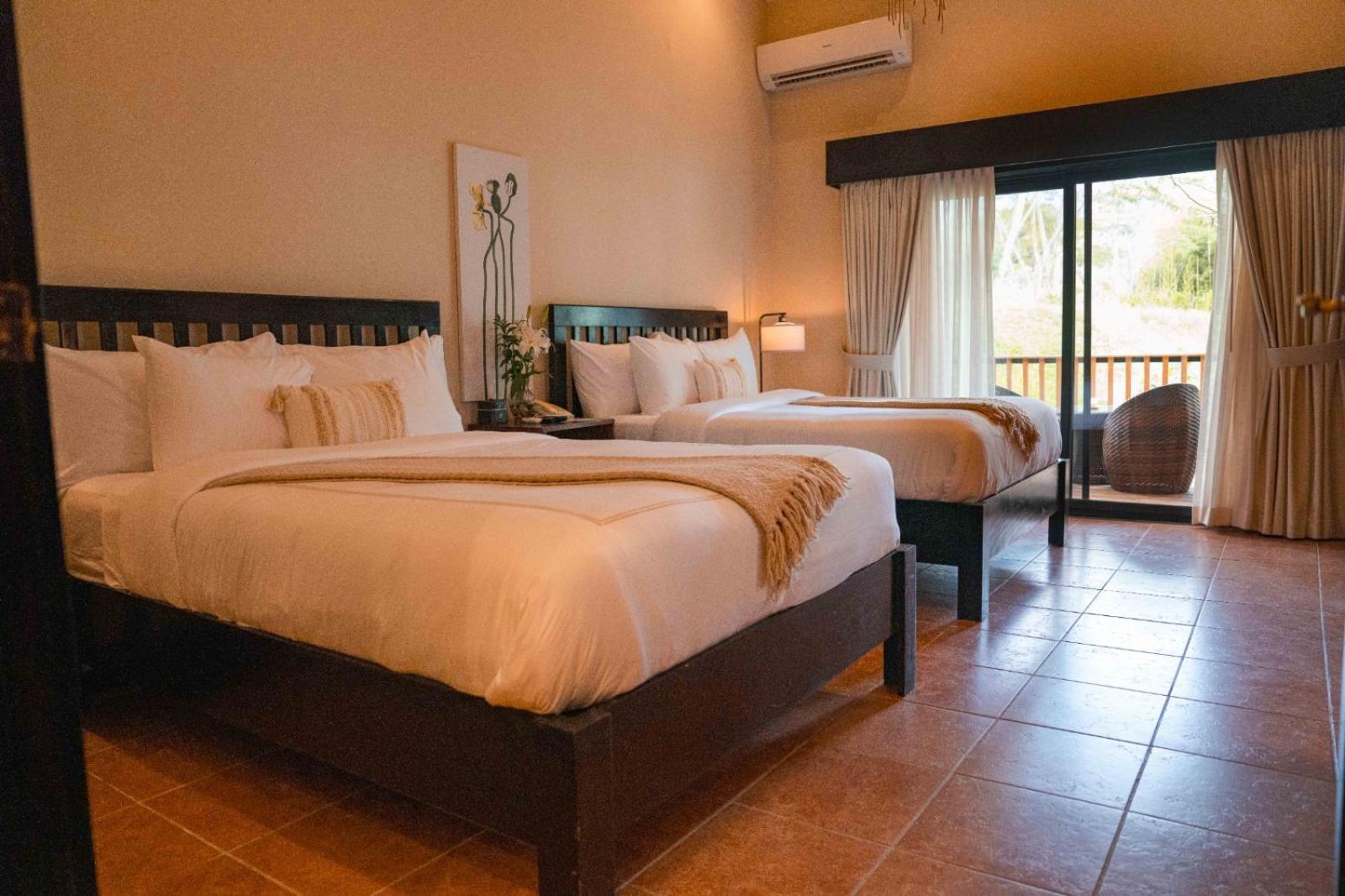The Riverside 5*